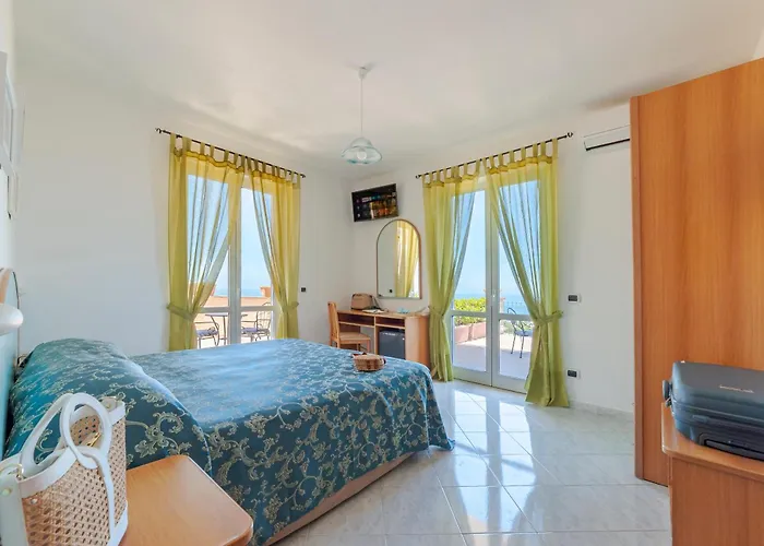 Hotel Poggio Del Sole 3*